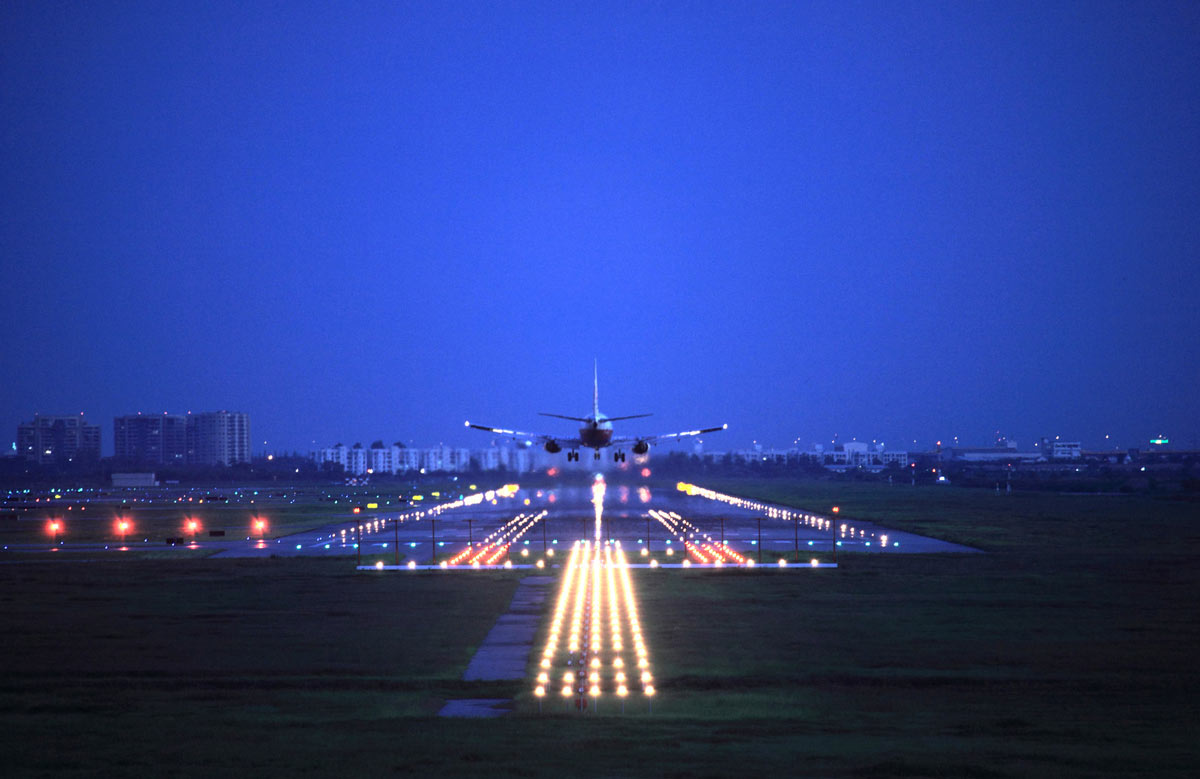 best-airport-runway-1200x780